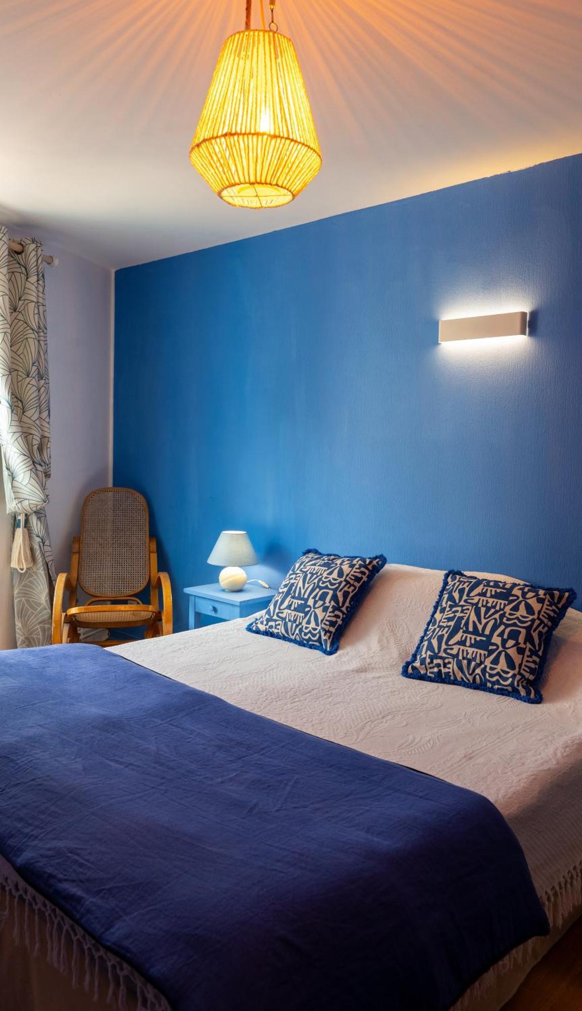 Le Rockastel Bed & Breakfast Le Caylar Exterior photo