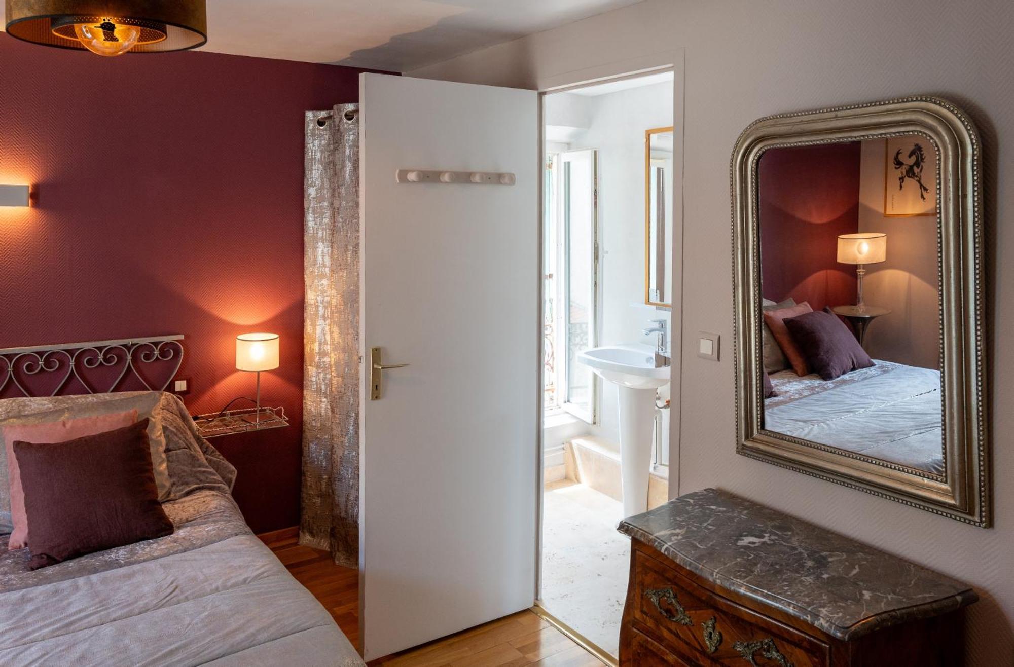 Le Rockastel Bed & Breakfast Le Caylar Exterior photo